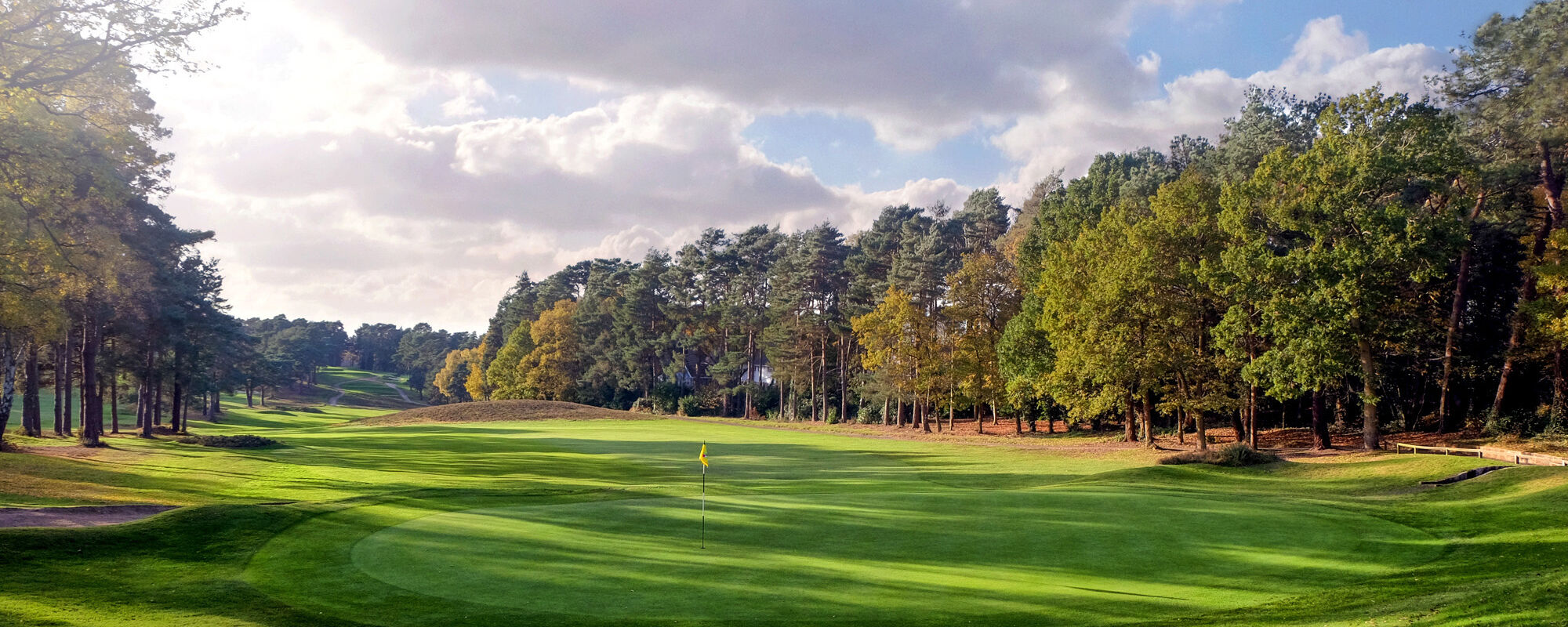 10 Course Guide 10th Hole at Camberley Heath Golf Club Surrey